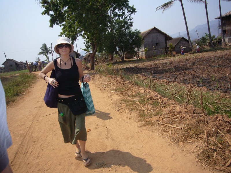 Travel - Myanmar - Inle Lake - Second Boat Trip - Walk to the Market